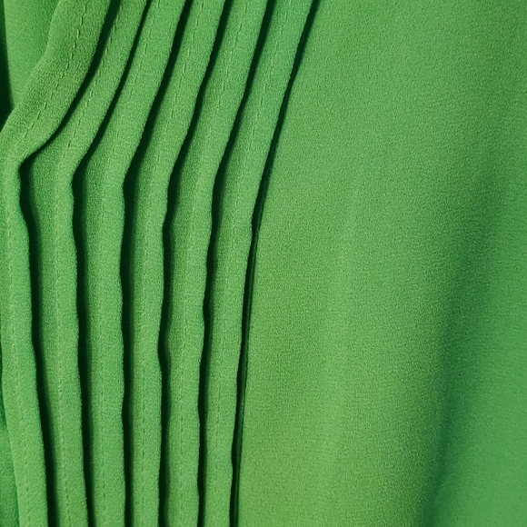 Woman's top - Picture 2 of 4